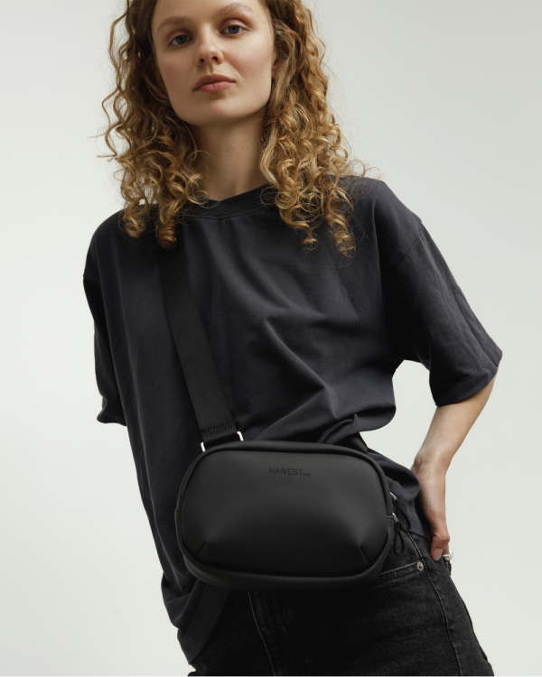 QUEENS ECOLEATHER, BLACK