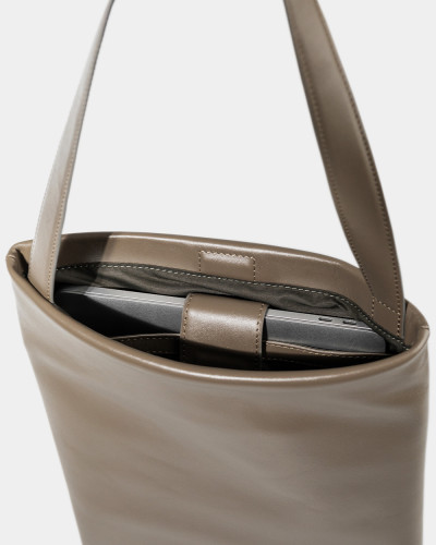 "THEA" LEATHER, WALNUT