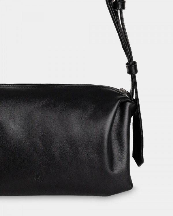 ROBIN LEATHER, BLACK