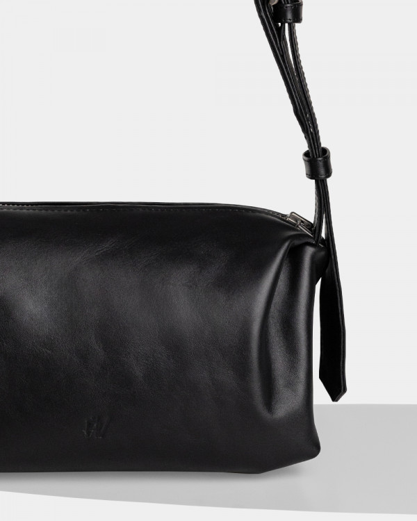 ROBIN LEATHER, BLACK