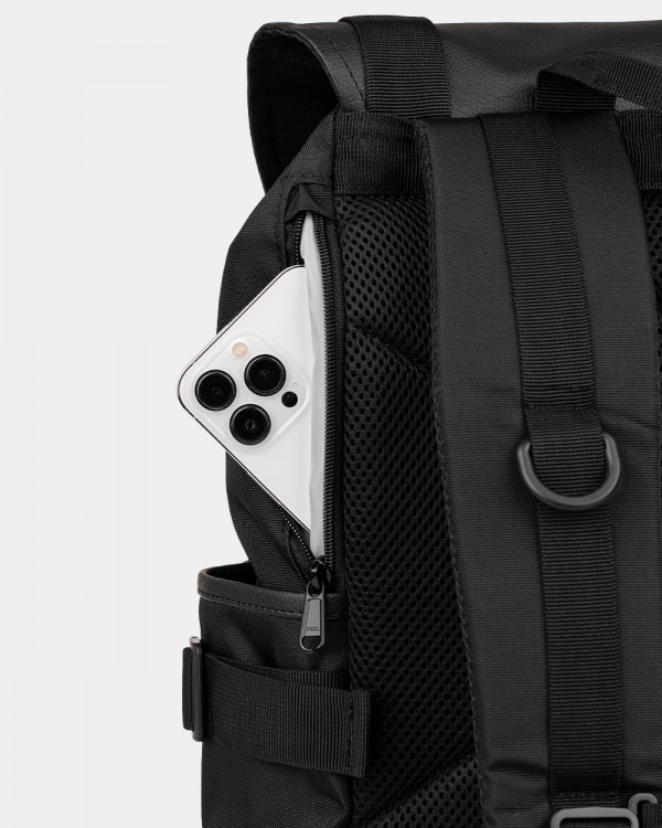 UNIVERSAL BLACK