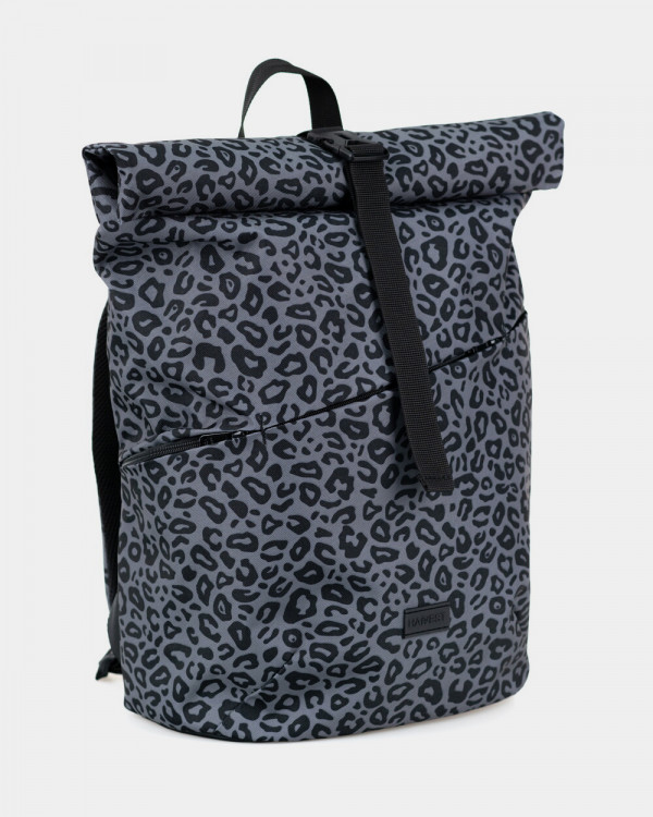 BASIC ROLLTOP PRINT LEOPARD GRAY
