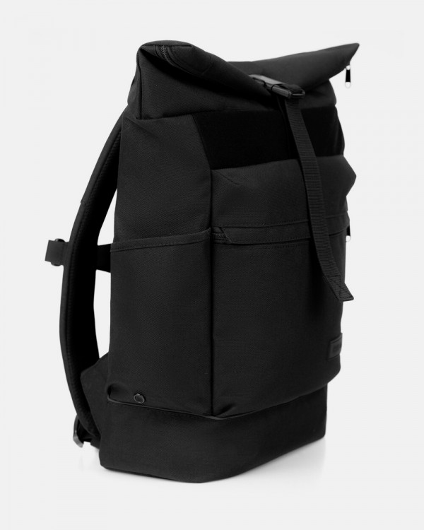 "CAMPER" (18 L) BLACK