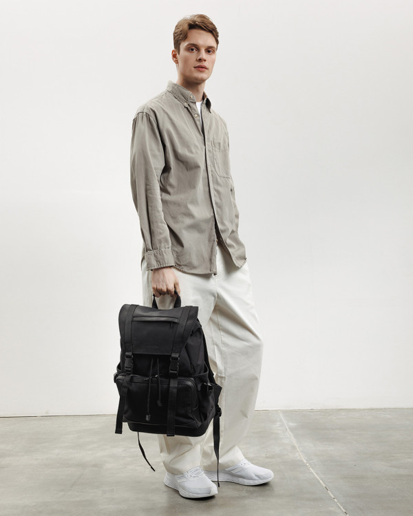 UNIVERSAL (21 L) VINTAGE, BLACK