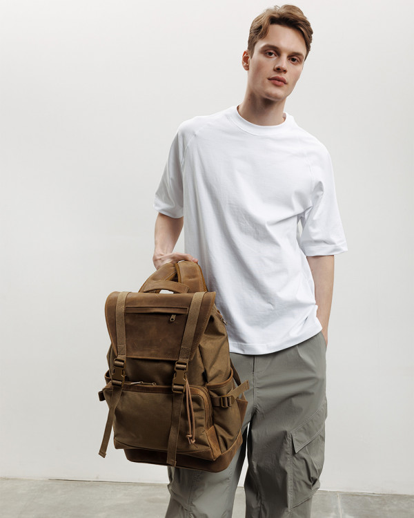 UNIVERSAL (21 L) VINTAGE, BROWN