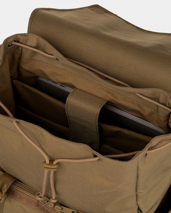 UNIVERSAL (21 L) VINTAGE, BROWN