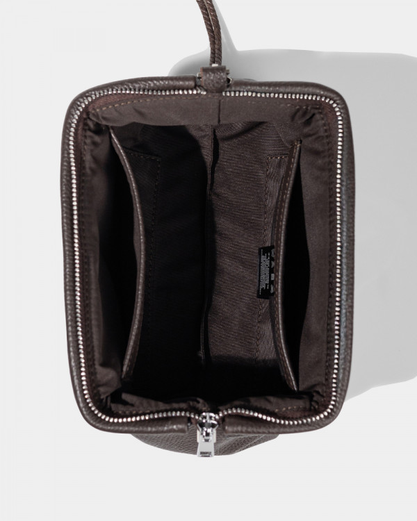 COSMETIC BAG KAYA LEATHER, BROWN