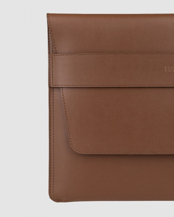 LAPTOP CASE CARAMEL