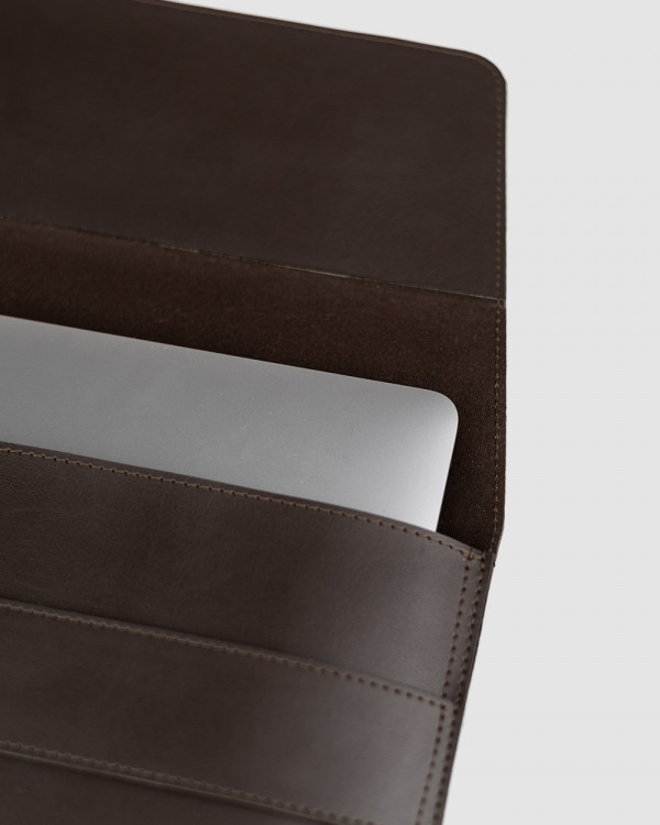 LAPTOP CASE BROWN