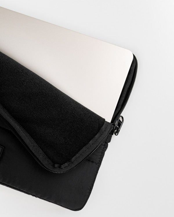MACBOOK CASE "CHESTER" SOFT, BLACK