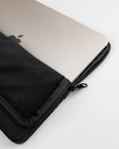 MACBOOK CASE "CHESTER" SOFT, BLACK
