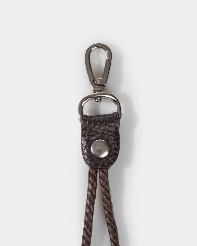 LEATHER STRING WITH CARABINER, BROWN